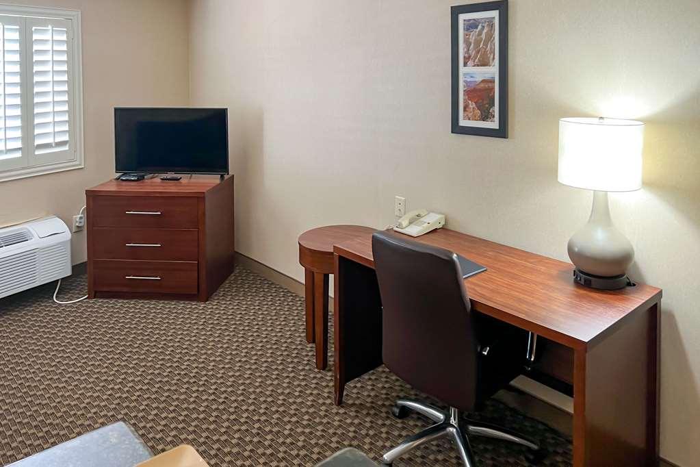 Comfort Inn And Suites Thatcher Room photo