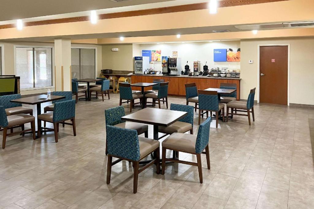 Comfort Inn And Suites Thatcher Exterior photo